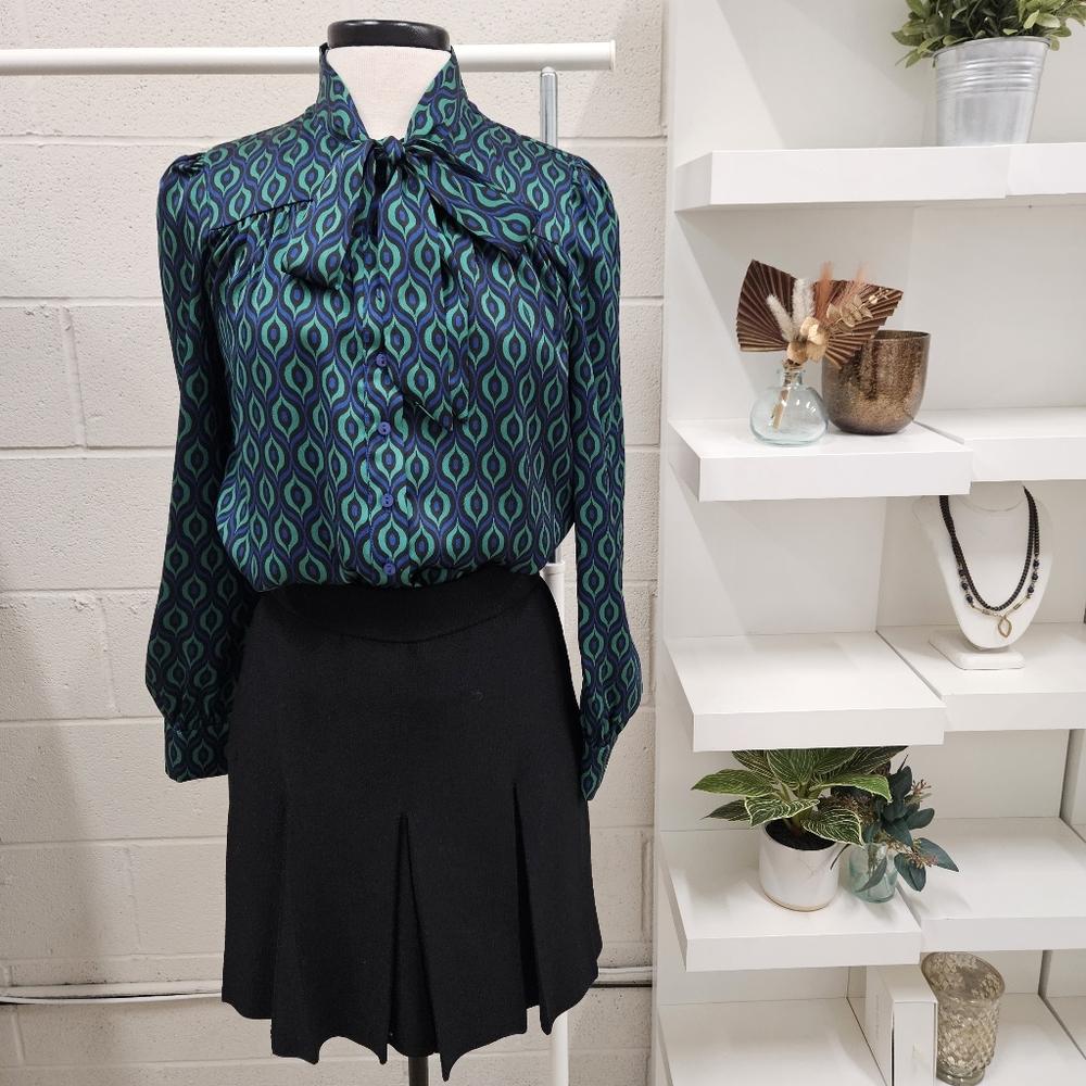 Geo print bow neck blouse